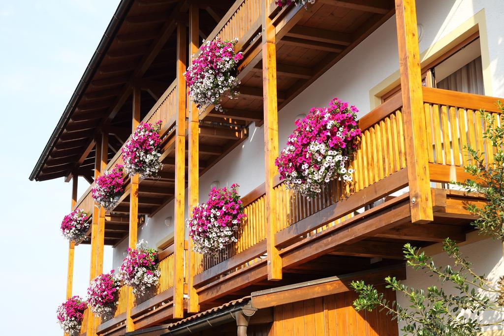 Gasthof Zum Baeckerwirt Chamerau Buitenkant foto
